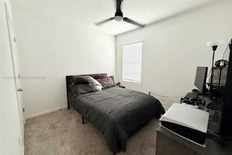 Villa ou maison à vendre à Port St. Lucie, Floride: 4 chambres, 169.73 m2 № 2076689 - photo 24