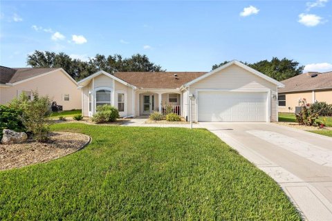 Casa en venta en The Villages, Florida, 3 dormitorios, 184.13 m2 № 1900427 - foto 1