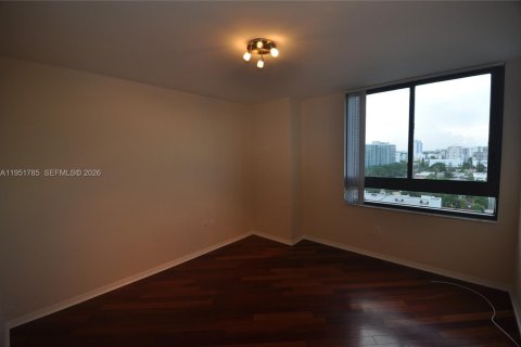 Снять в аренду кондоминиум в Майами-Бич, Флорида 2 спальни, 117.24м2, № 2006057 - фото 17