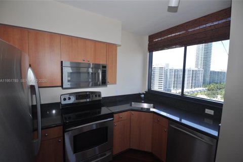 Снять в аренду кондоминиум в Майами-Бич, Флорида 2 спальни, 117.24м2, № 2006057 - фото 4