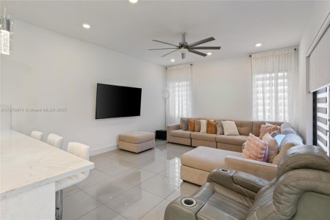Casa en venta en Parkland, Florida, 5 dormitorios, 384.8 m2 № 2014116 - foto 12