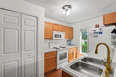 Adosado en venta en Tampa, Florida, 3 dormitorios, 155.15 m2 № 2347902 - foto 7