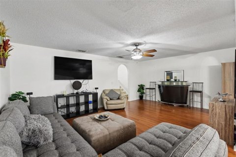 Adosado en venta en Tampa, Florida, 3 dormitorios, 155.15 m2 № 2347902 - foto 5