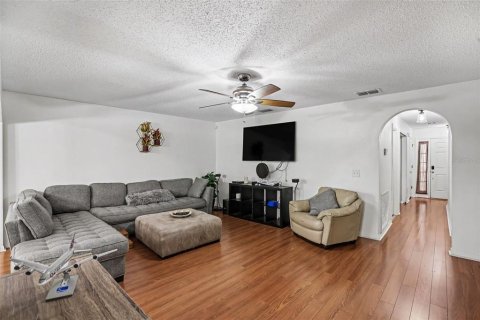 Adosado en venta en Tampa, Florida, 3 dormitorios, 155.15 m2 № 2347902 - foto 4
