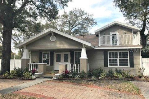 Villa ou maison à Tampa, Floride 4 chambres, 207.92 m2 № 2398915