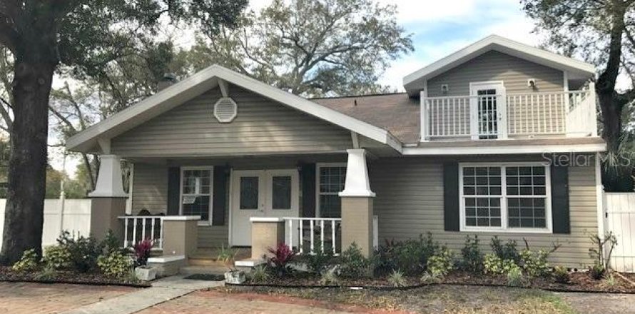 Villa ou maison à Tampa, Floride 4 chambres, 207.92 m2 № 2398915