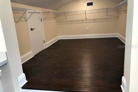Villa ou maison à louer à Tampa, Floride: 4 chambres, 207.92 m2 № 2398915 - photo 17