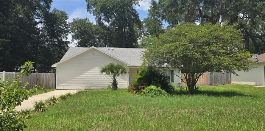 Villa ou maison à Ocala, Floride 3 chambres, 175.96 m2 № 2148070