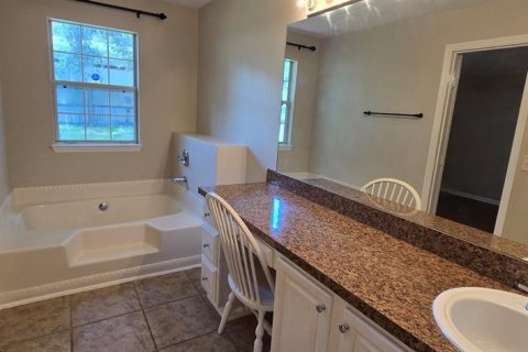 Villa ou maison à louer à Ocala, Floride: 3 chambres, 175.96 m2 № 2148070 - photo 14