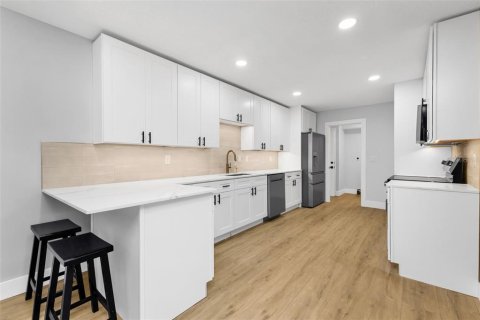 Купить виллу или дом в Венеция, Флорида 6 комнат, 151.15м2, № 2157103 - фото 18