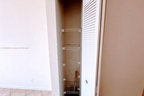 Copropriété à vendre à Deerfield Beach, Floride: 1 chambre, 64.57 m2 № 1933777 - photo 8