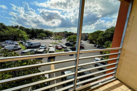 Copropriété à vendre à Deerfield Beach, Floride: 1 chambre, 64.57 m2 № 1933777 - photo 4