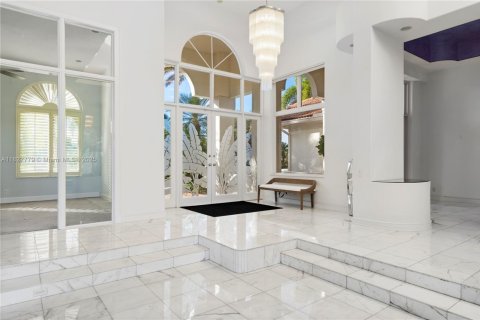House in Weston, Florida 4 bedrooms, 436.64 sq.m. № 1806253 - photo 24