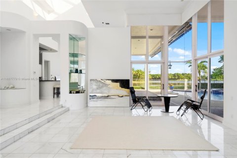 House in Weston, Florida 4 bedrooms, 436.64 sq.m. № 1806253 - photo 19