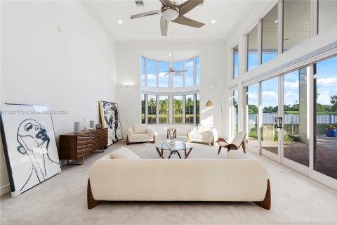 House in Weston, Florida 4 bedrooms, 436.64 sq.m. № 1806253 - photo 8