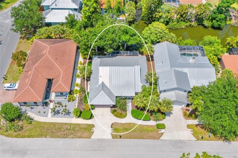 House in Nokomis, Florida 3 bedrooms, 186.64 sq.m. № 2110560 - photo 2