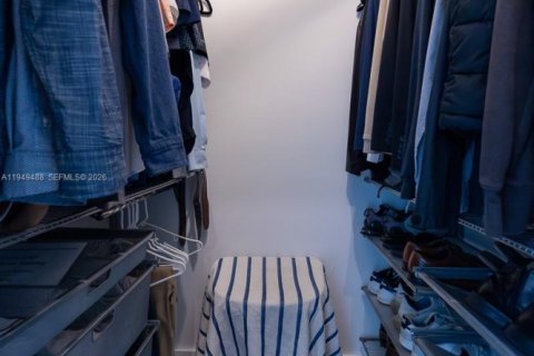 Купить виллу или дом в Майами, Флорида 4 спальни, 239.32м2, № 2006785 - фото 15