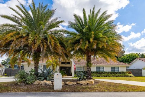 Купить виллу или дом в Майами, Флорида 4 спальни, 239.32м2, № 2006785 - фото 3