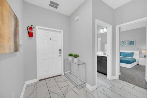 Adosado en venta en Davenport, Florida, 4 dormitorios, 176.7 m2 № 1511523 - foto 3