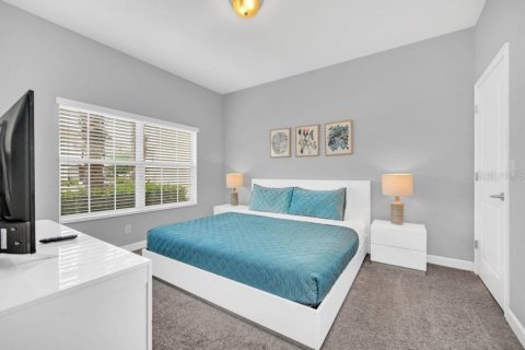 Townhouse in Davenport, Florida 4 bedrooms, 176.7 sq.m. № 1511523 - photo 4