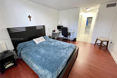 Condominio en alquiler en Miami, Florida, 2 dormitorios, 123.56 m2 № 1811464 - foto 15