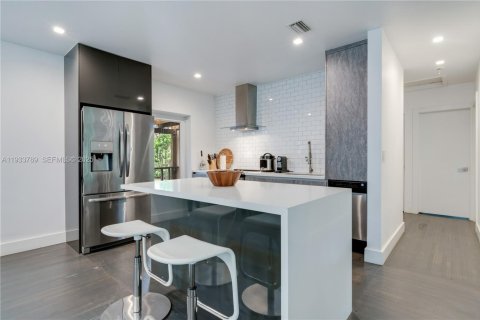 Casa en alquiler en El Portal, Florida, 3 dormitorios, 114.27 m2 № 1992123 - foto 9