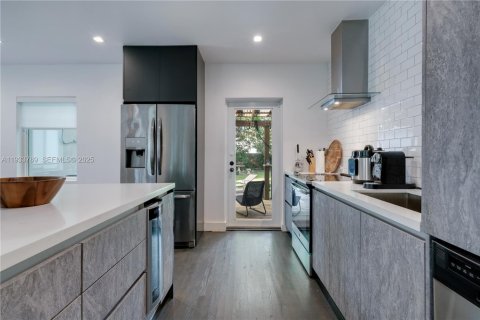 Casa en alquiler en El Portal, Florida, 3 dormitorios, 114.27 m2 № 1992123 - foto 11