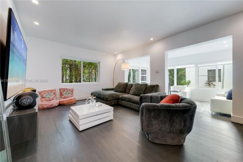 Casa en alquiler en El Portal, Florida, 3 dormitorios, 114.27 m2 № 1992123 - foto 8