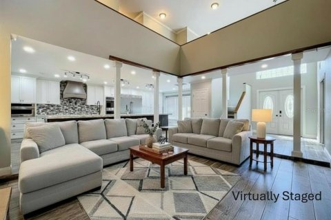 House in New Port Richey, Florida 5 bedrooms, 305.93 sq.m. № 2147520 - photo 14