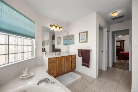 House in Summerfield, Florida 3 bedrooms, 183.39 sq.m. № 1908235 - photo 24