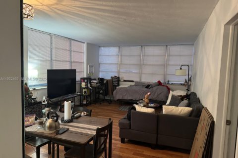 Снять в аренду кондоминиум в Норт-Майами-Бич, Флорида 1 спальня, 74.97м2, № 1991560 - фото 6