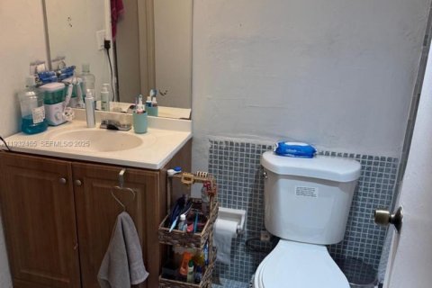 Снять в аренду кондоминиум в Норт-Майами-Бич, Флорида 1 спальня, 74.97м2, № 1991560 - фото 8