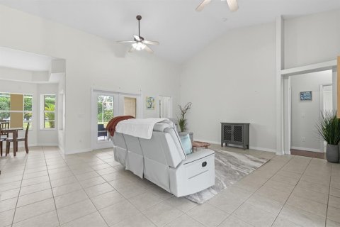 Casa en venta en Palm Coast, Florida, 4 dormitorios, 217.76 m2 № 1899694 - foto 19