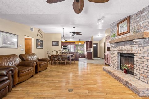 House in Winter Garden, Florida 4 bedrooms, 283.35 sq.m. № 1907011 - photo 12