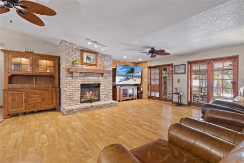 House in Winter Garden, Florida 4 bedrooms, 283.35 sq.m. № 1907011 - photo 11