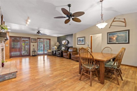 House in Winter Garden, Florida 4 bedrooms, 283.35 sq.m. № 1907011 - photo 10
