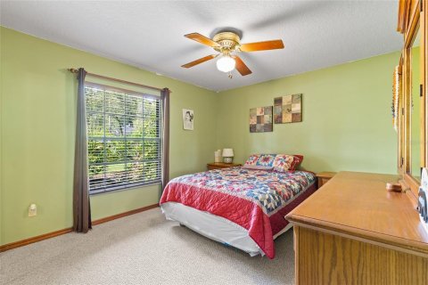 House in Winter Garden, Florida 4 bedrooms, 283.35 sq.m. № 1907011 - photo 25