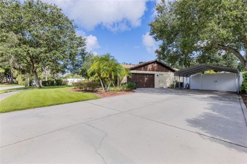 House in Winter Garden, Florida 4 bedrooms, 283.35 sq.m. № 1907011 - photo 5