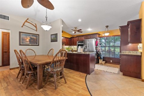 House in Winter Garden, Florida 4 bedrooms, 283.35 sq.m. № 1907011 - photo 13
