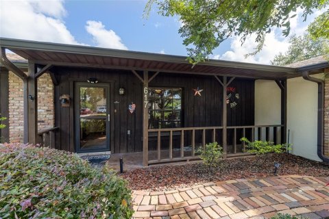 House in Winter Garden, Florida 4 bedrooms, 283.35 sq.m. № 1907011 - photo 7