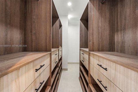 Снять в аренду виллу или дом в Майами-Бич, Флорида 4 спальни, 316.89м2, № 2030708 - фото 27