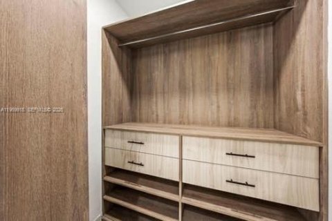 Снять в аренду виллу или дом в Майами-Бич, Флорида 4 спальни, 316.89м2, № 2030708 - фото 18