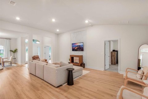Casa en venta en Beverly Hills, Florida, 4 dormitorios, 219.71 m2 № 1846363 - foto 7