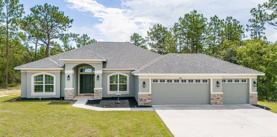 House in Beverly Hills, Florida 4 bedrooms, 219.71 sq.m. № 1846363