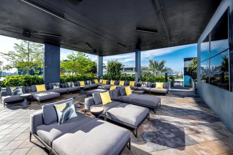 Condo in Miami, Florida, 3 rooms  № 2168437 - photo 8