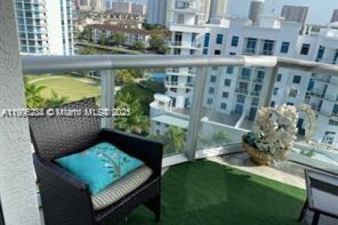 Condominio en alquiler en Aventura, Florida, 3 dormitorios, 167.04 m2 № 2012300 - foto 14