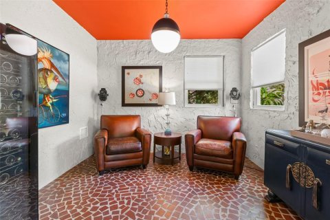 House in Saint Petersburg, Florida 3 bedrooms, 213.3 sq.m. № 2220867 - photo 7