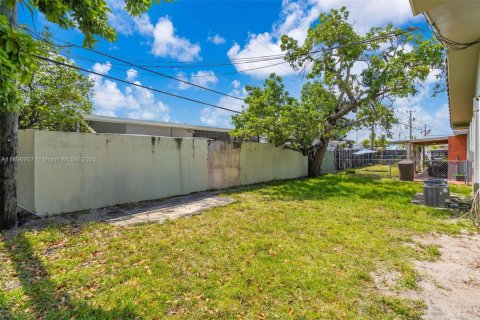 Снять в аренду виллу или дом в Хайалиа, Флорида 2 спальни, 161.65м2, № 1948700 - фото 14