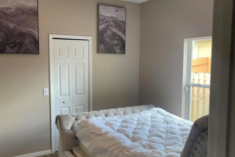 Villa ou maison à louer à Port St. Lucie, Floride: 1 chambre, 207.26 m2 № 2262993 - photo 9
