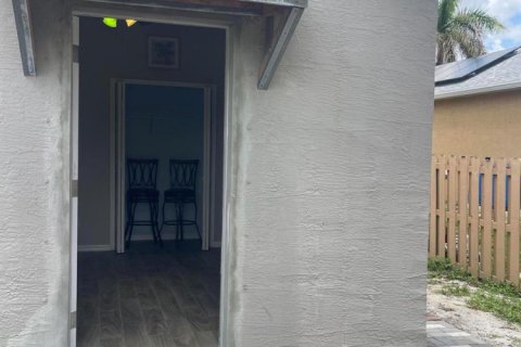 Villa ou maison à louer à Port St. Lucie, Floride: 1 chambre, 207.26 m2 № 2262993 - photo 3